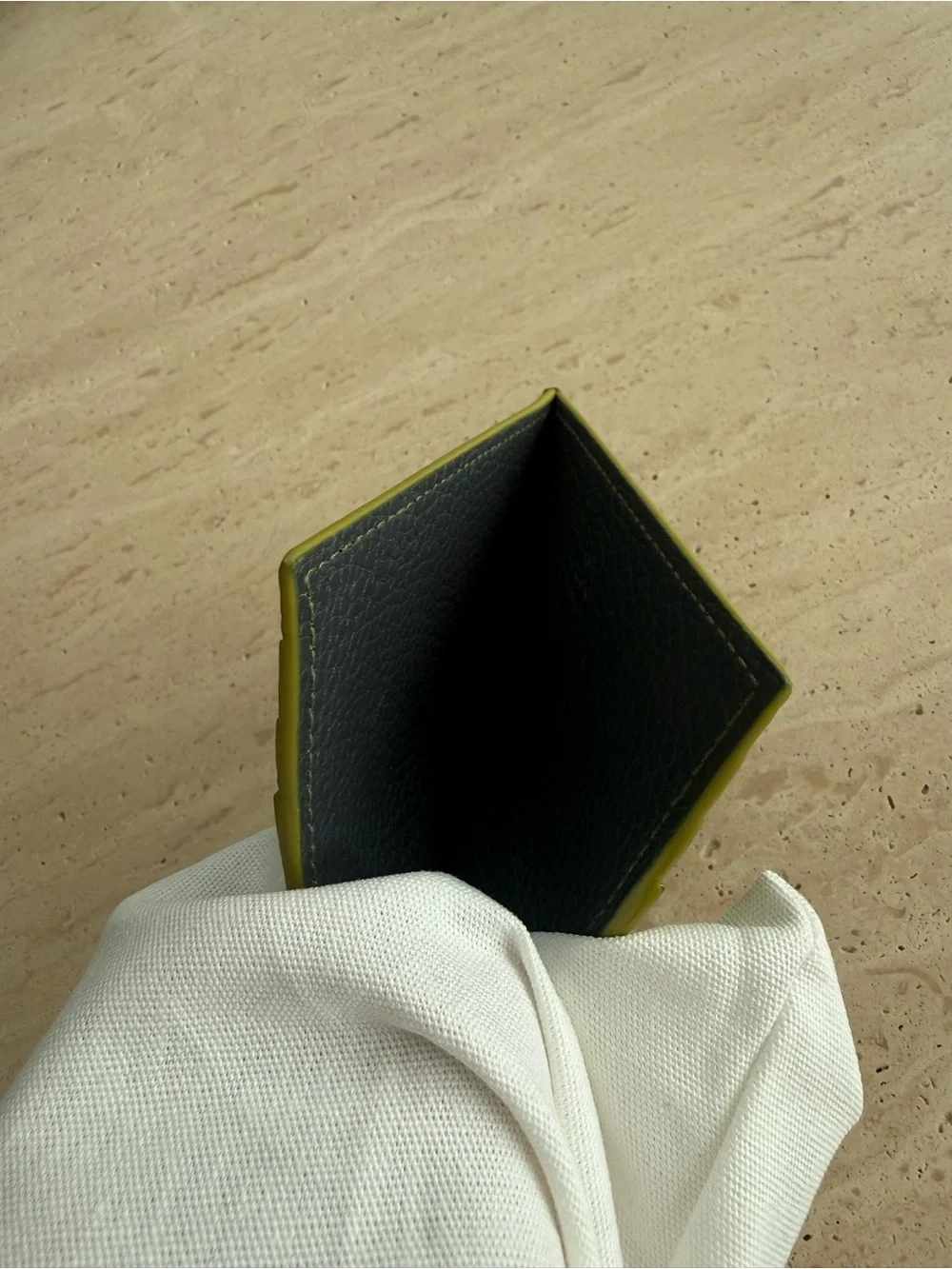 NWT Gucci Green-Grey Leather Card Case with Gucci Logo